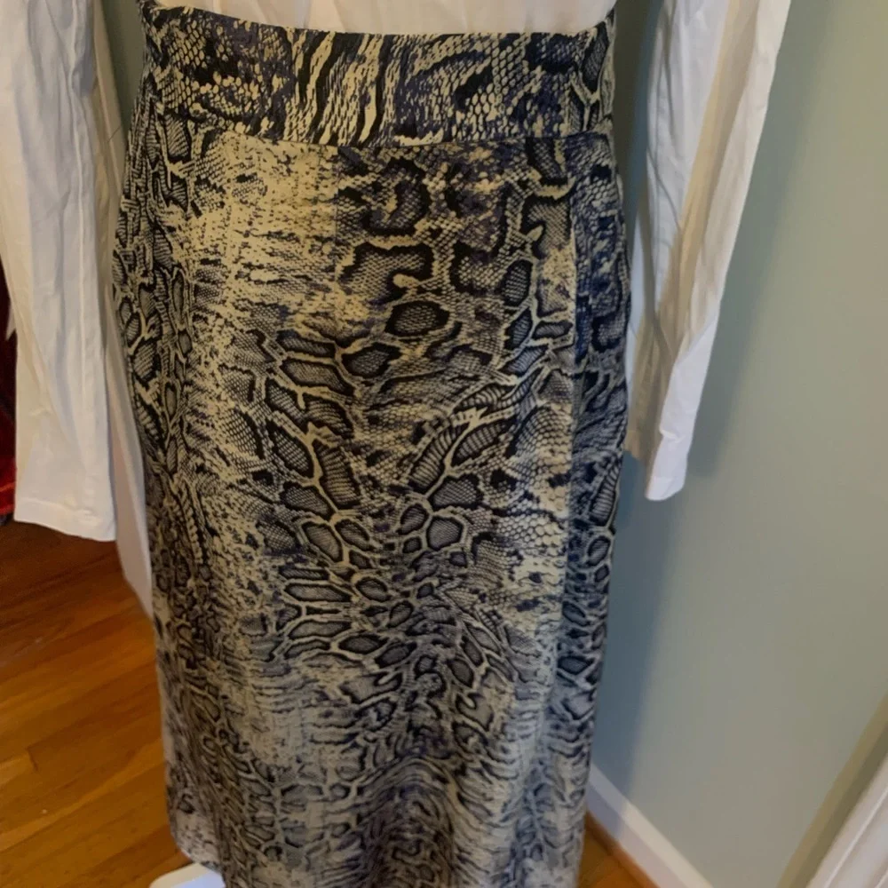 Zara Snakeskin designed Skirt, navy/beige, size L
